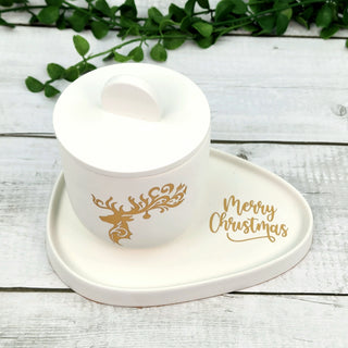 Elegant Reindeer Themed Scented Candle and Tray Set - Gold